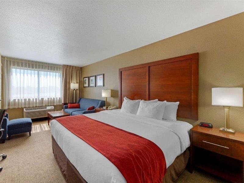 Comfort Inn River'S Edge Huron Exteriör bild