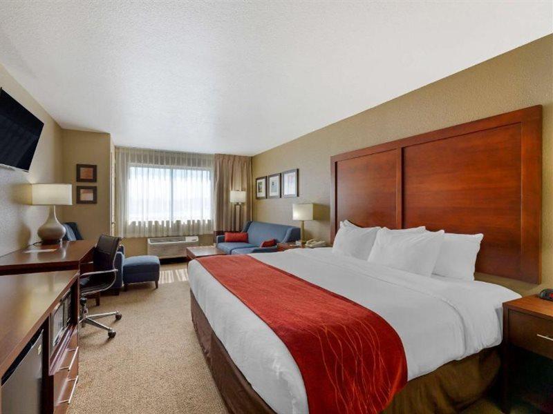 Comfort Inn River'S Edge Huron Exteriör bild