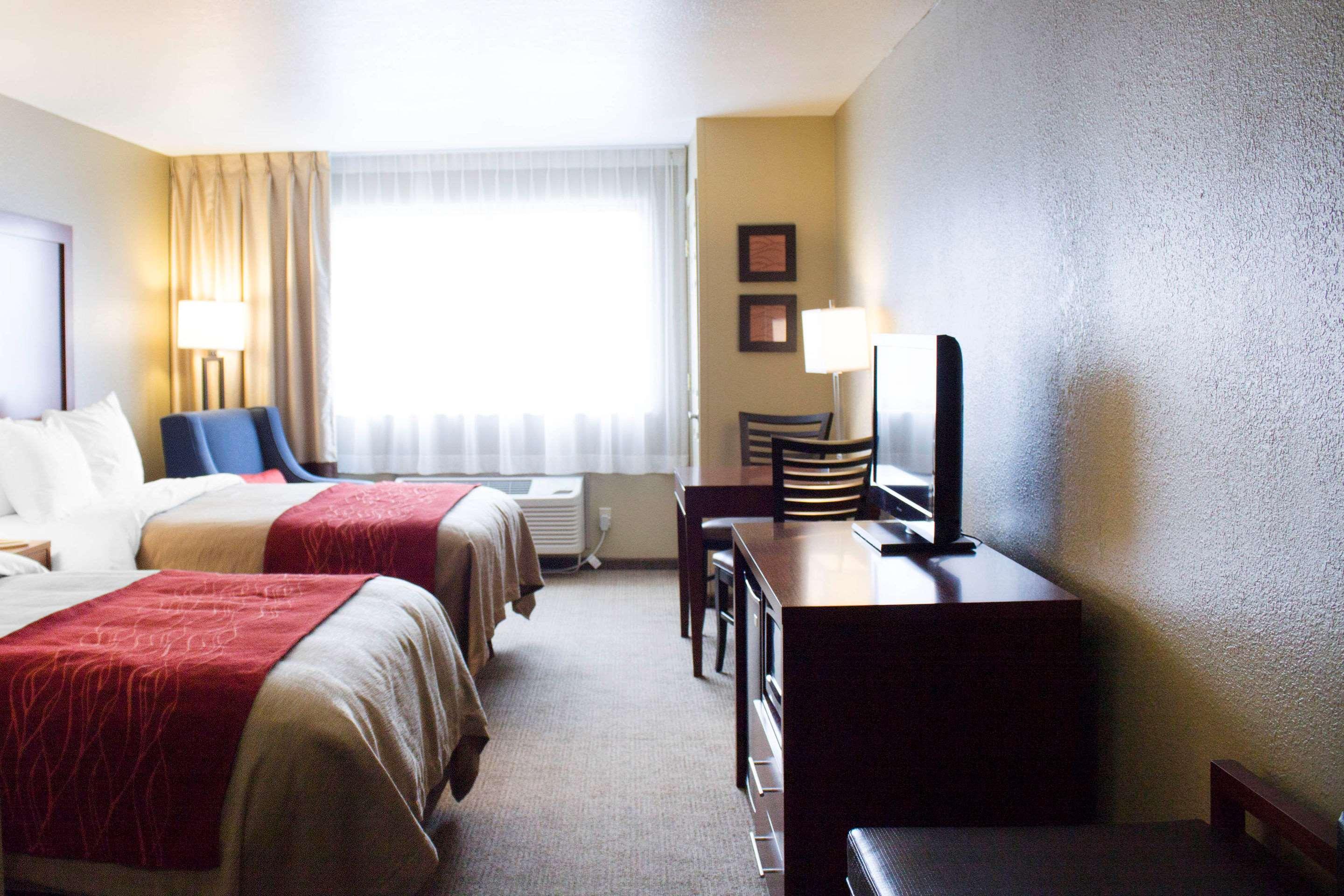Comfort Inn River'S Edge Huron Exteriör bild
