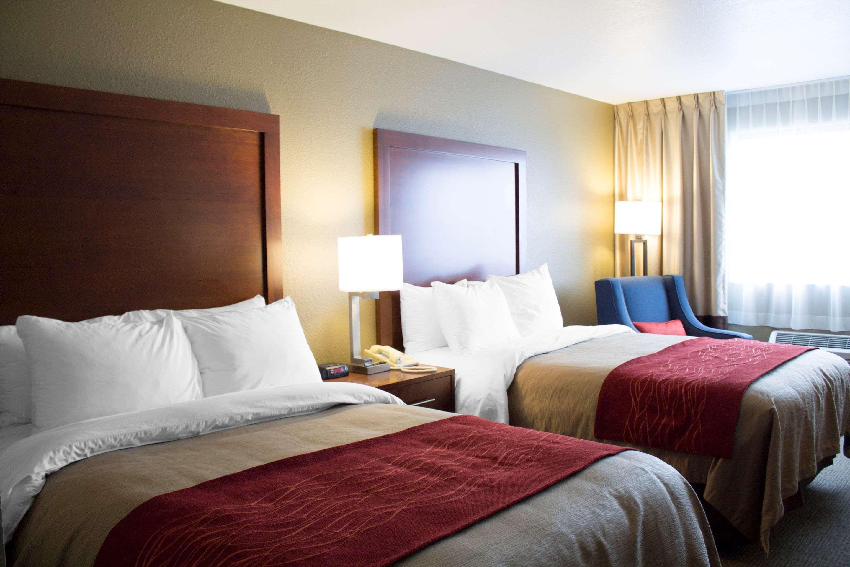 Comfort Inn River'S Edge Huron Exteriör bild