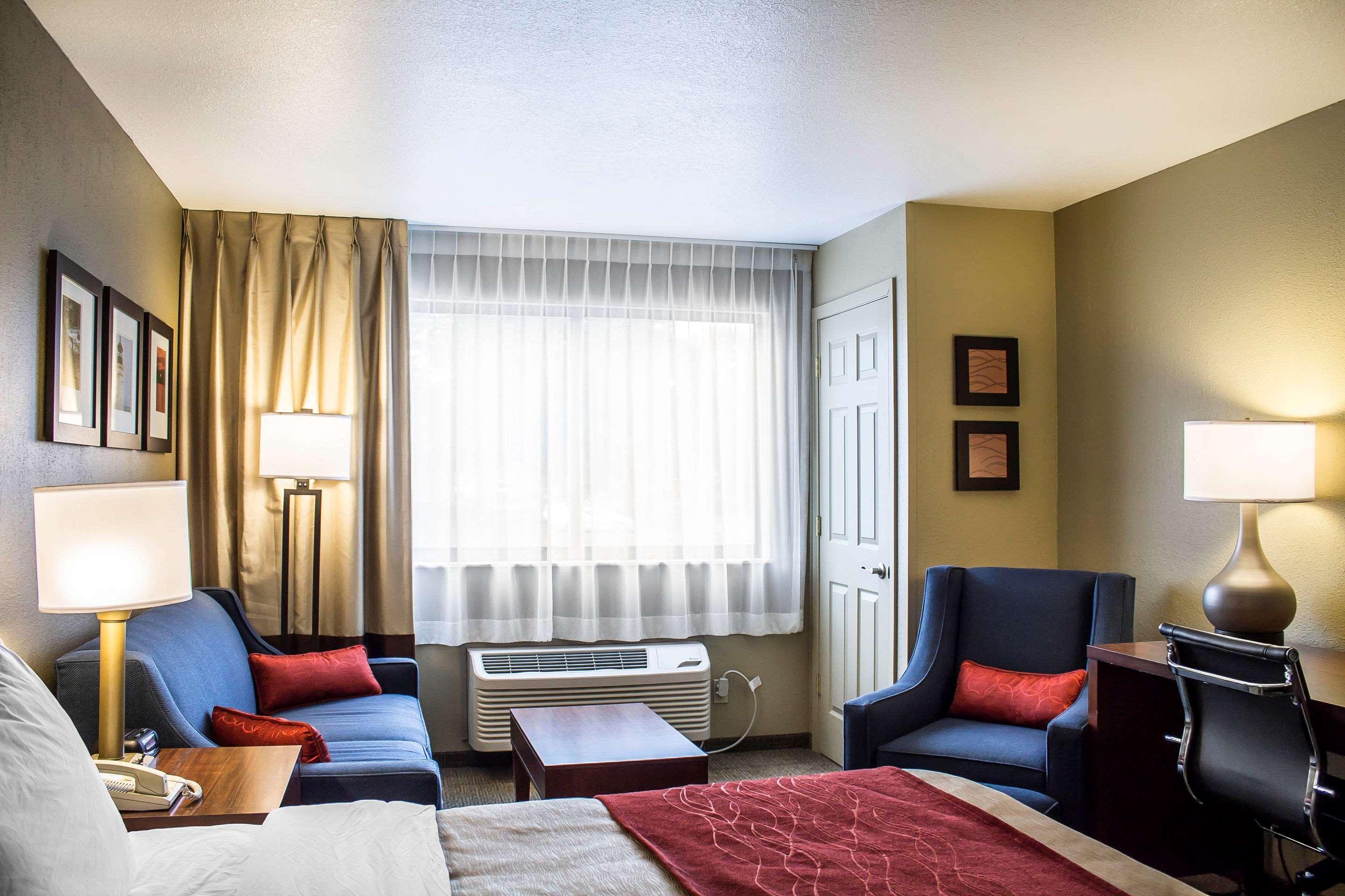 Comfort Inn River'S Edge Huron Exteriör bild
