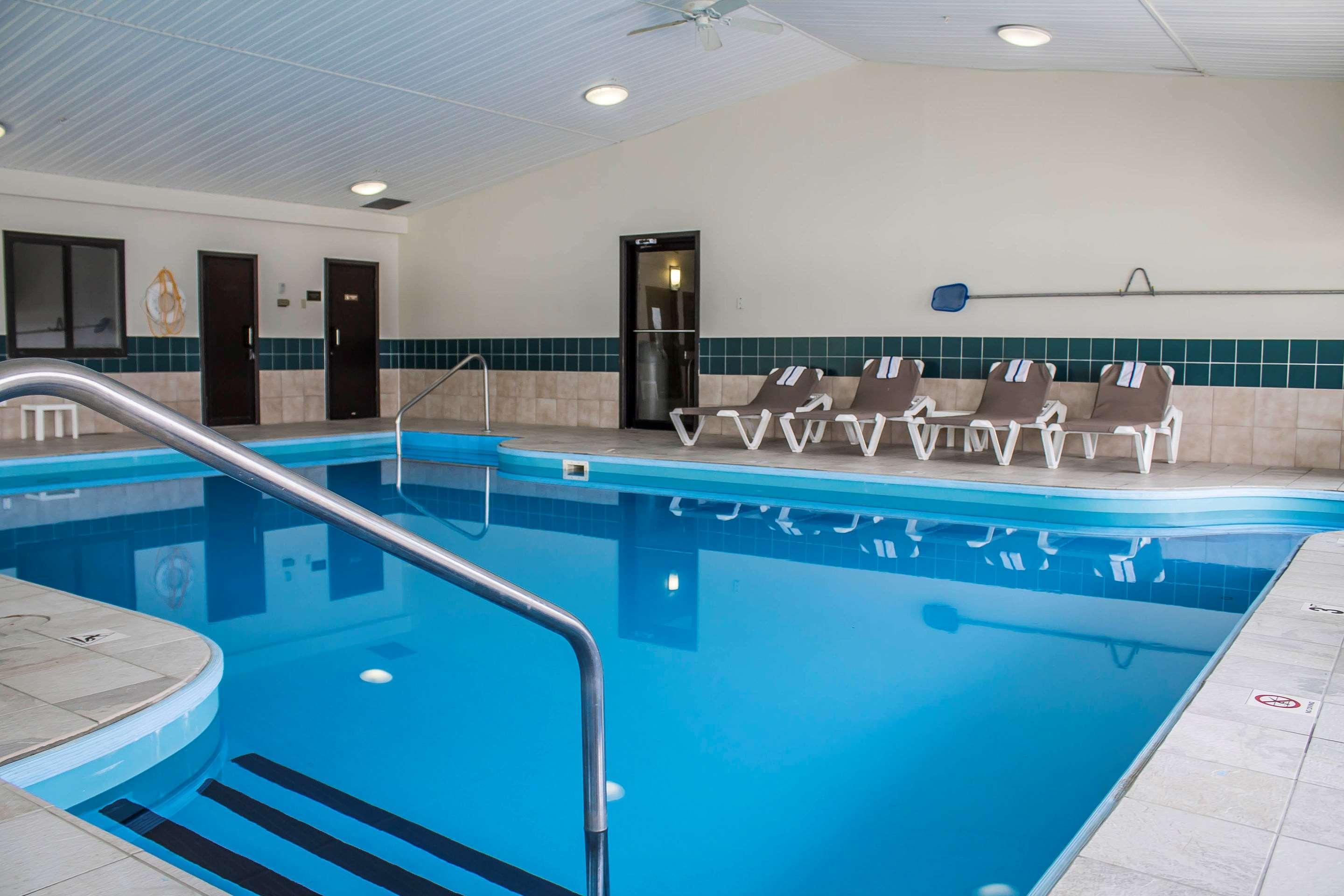 Comfort Inn River'S Edge Huron Exteriör bild
